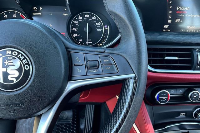 Used 2019 Alfa Romeo Stelvio w/ Nero Edizione image 12