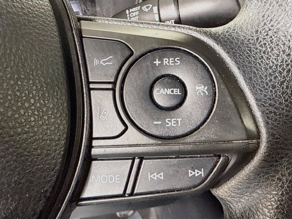 Used 2022 Toyota Corolla LE FWD image 14