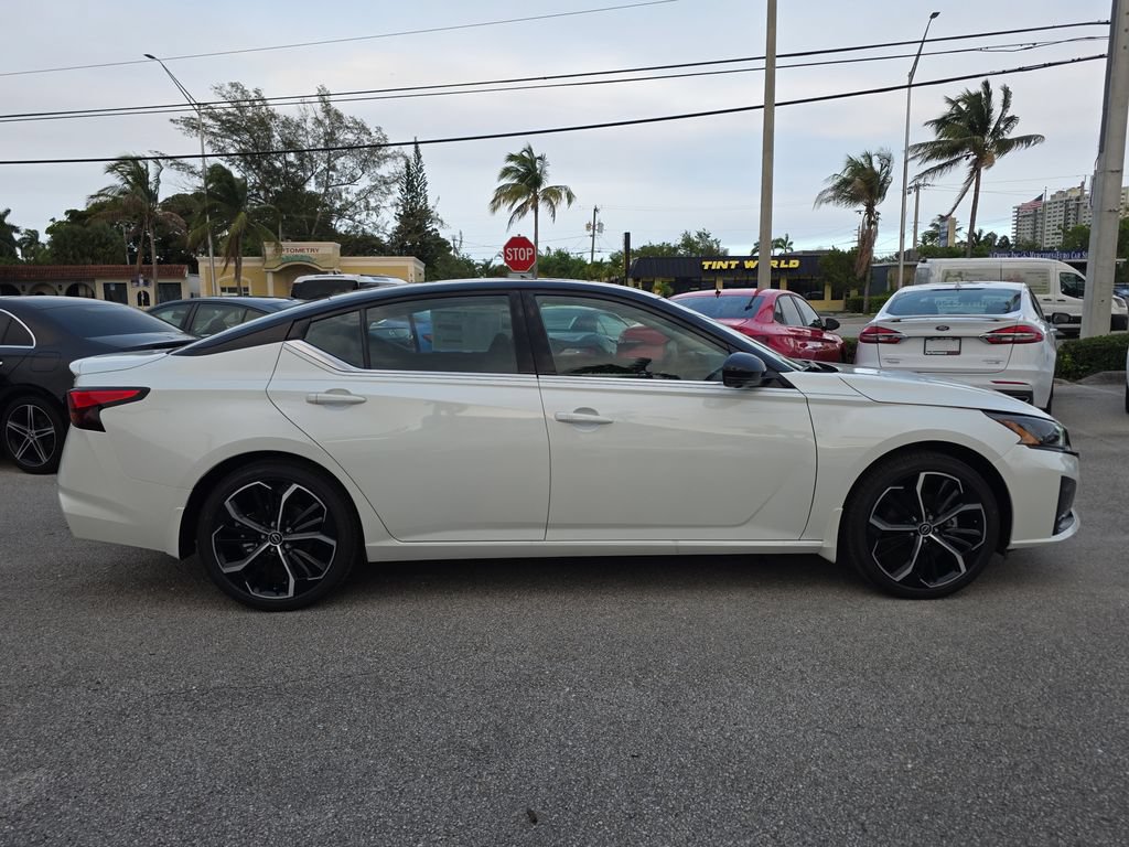 New 2026 Nissan Altima 2.5 SR FWD image 8