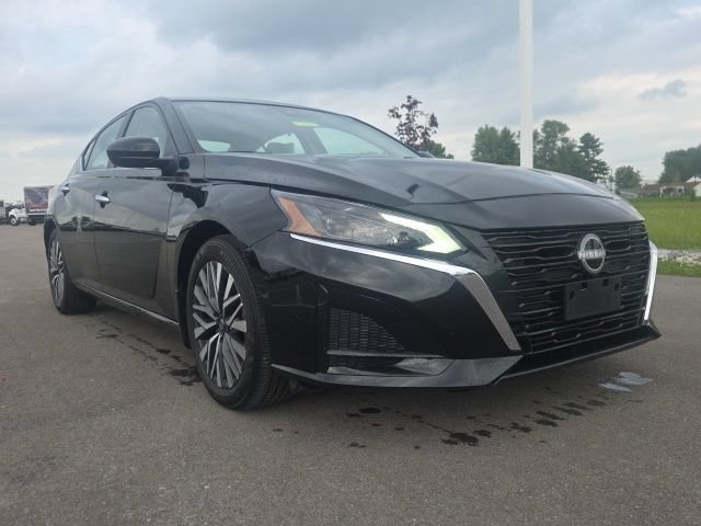 Used 2024 Nissan Altima 2.5 SV w/ SV Premium Package