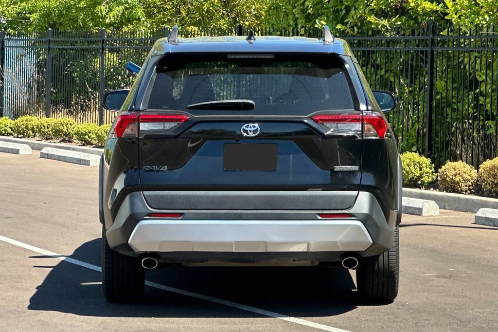 Used 2020 Toyota RAV4 Adventure image 4