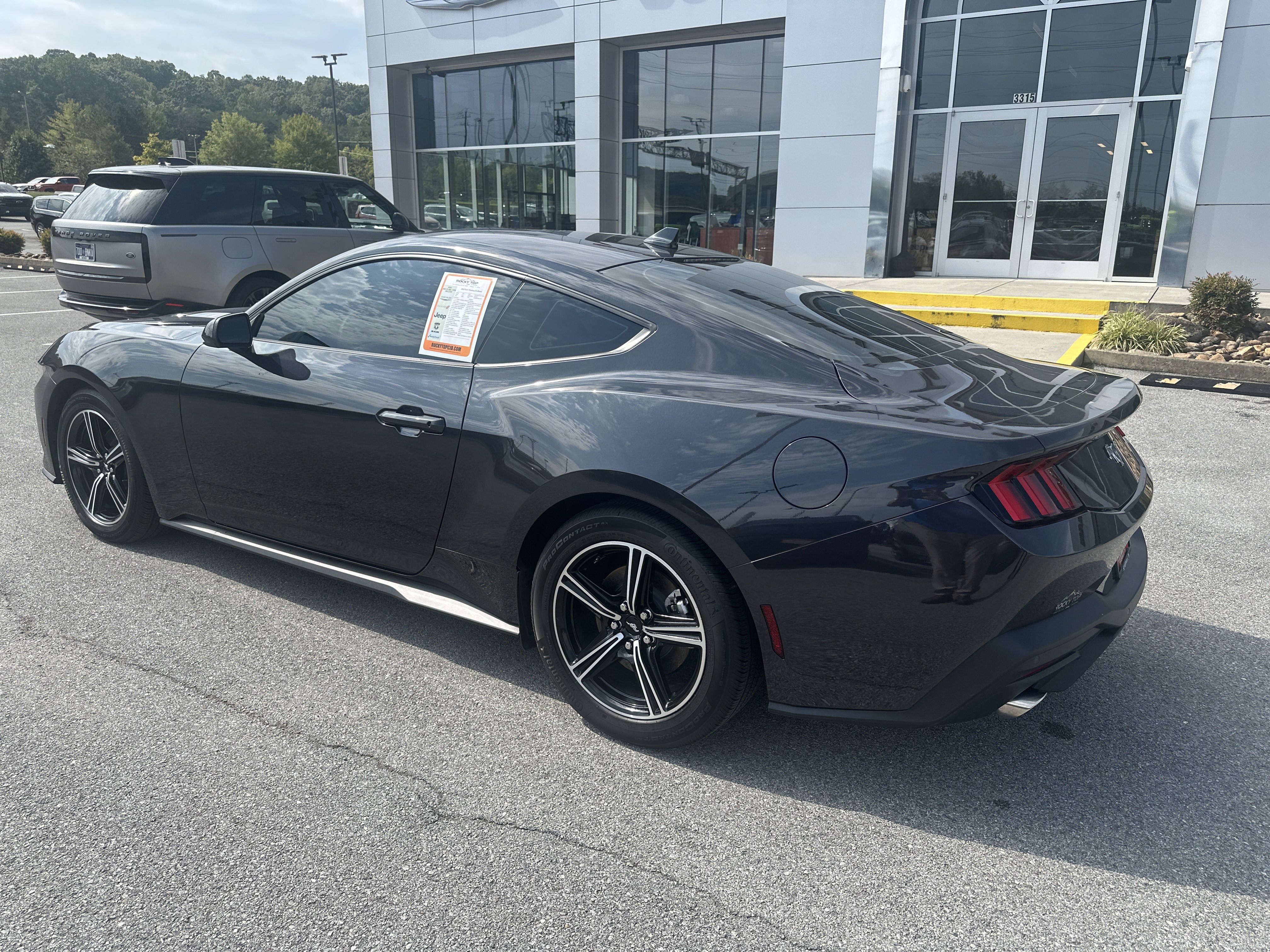 Used 2024 Ford Mustang Coupe image 10