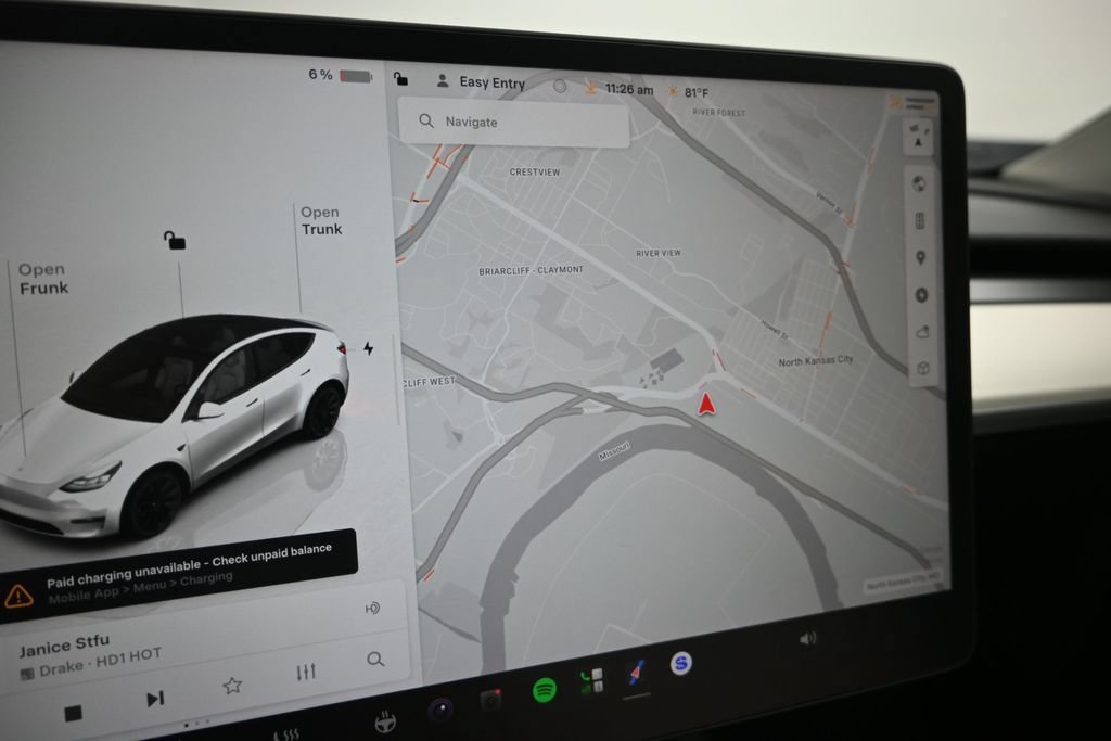 Used 2023 Tesla Model Y Long Range AWD/4WD image 18