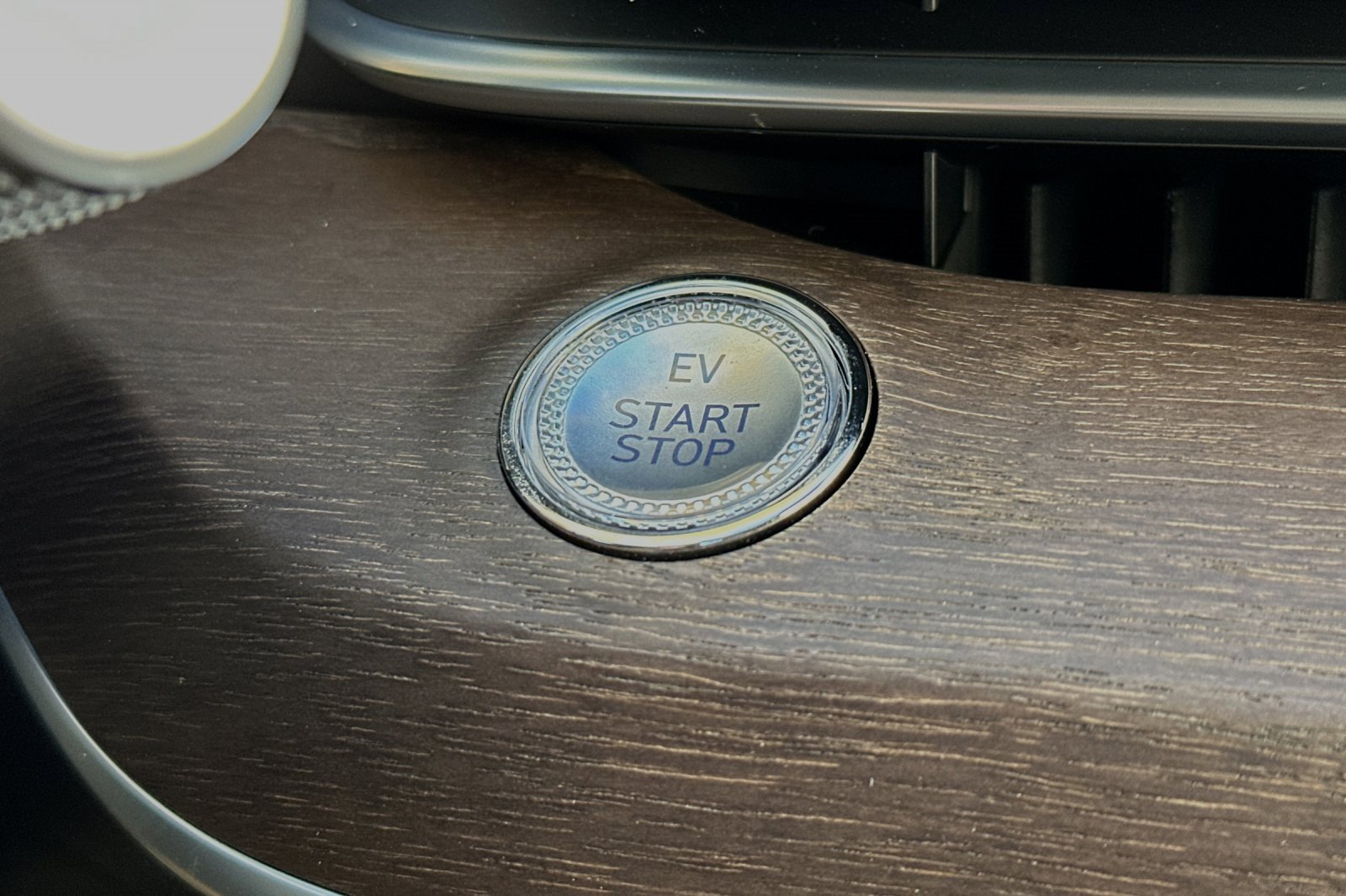 New 2024 Genesis G80 image 25