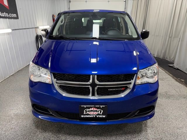 Used 2018 Dodge Grand Caravan SE w/ UConnect Hands-Free Group image 2