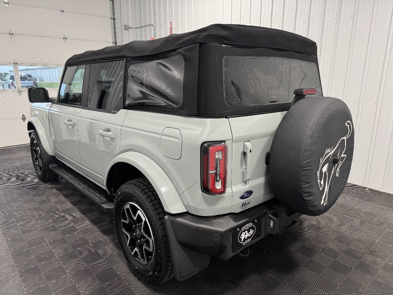 Used 2021 Ford Bronco Outer Banks AWD/4WD image 6