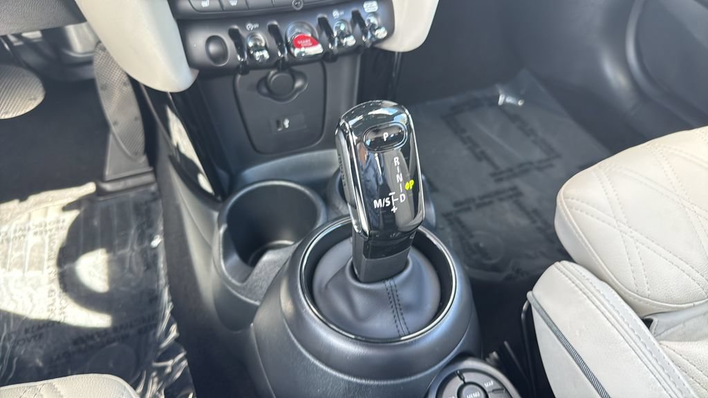 Used 2024 MINI Cooper S w/ Signature Upholstery Package FWD image 30