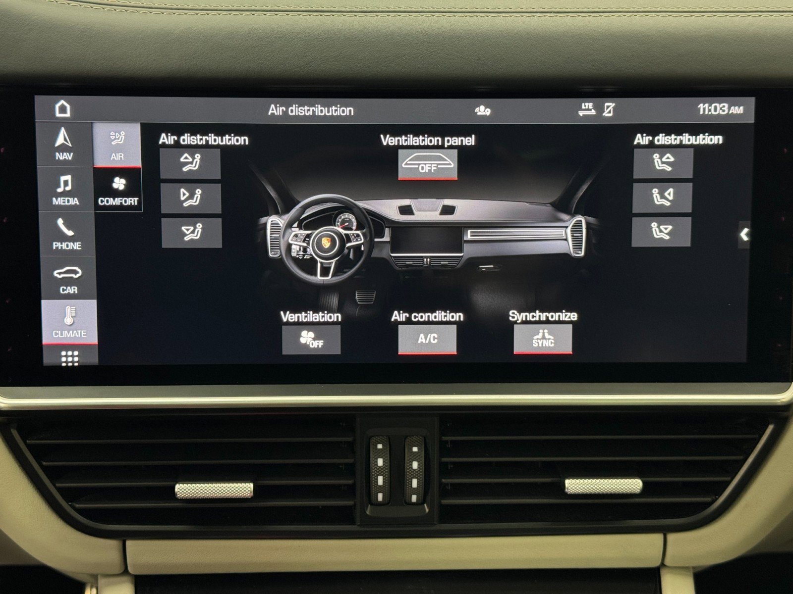 Used 2020 Porsche Cayenne S w/ Premium Package image 29