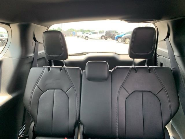 New 2026 Chrysler Pacifica Select image 24