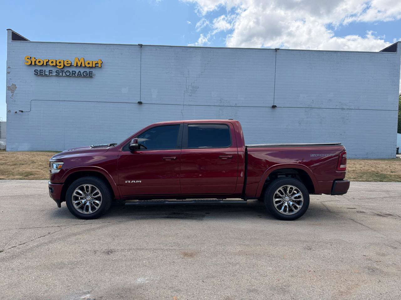 Used 2021 RAM 1500 Laramie w/ Sport Appearance Package AWD/4WD image 4
