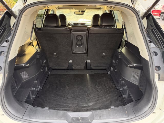 Used 2017 Nissan Rogue SL w/ SL Premium Package AWD/4WD image 17