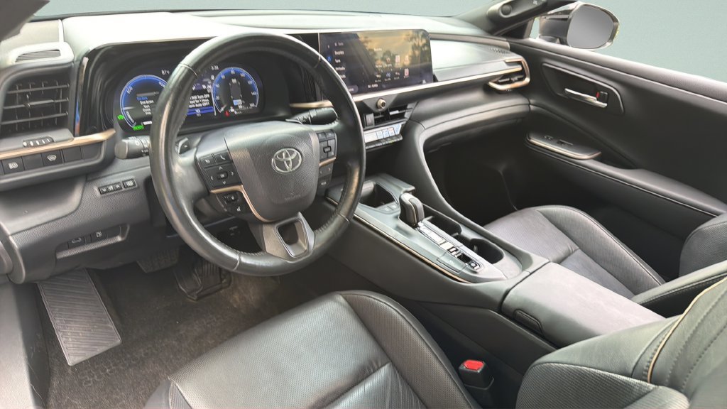 Used 2023 Toyota Crown Platinum AWD/4WD image 32