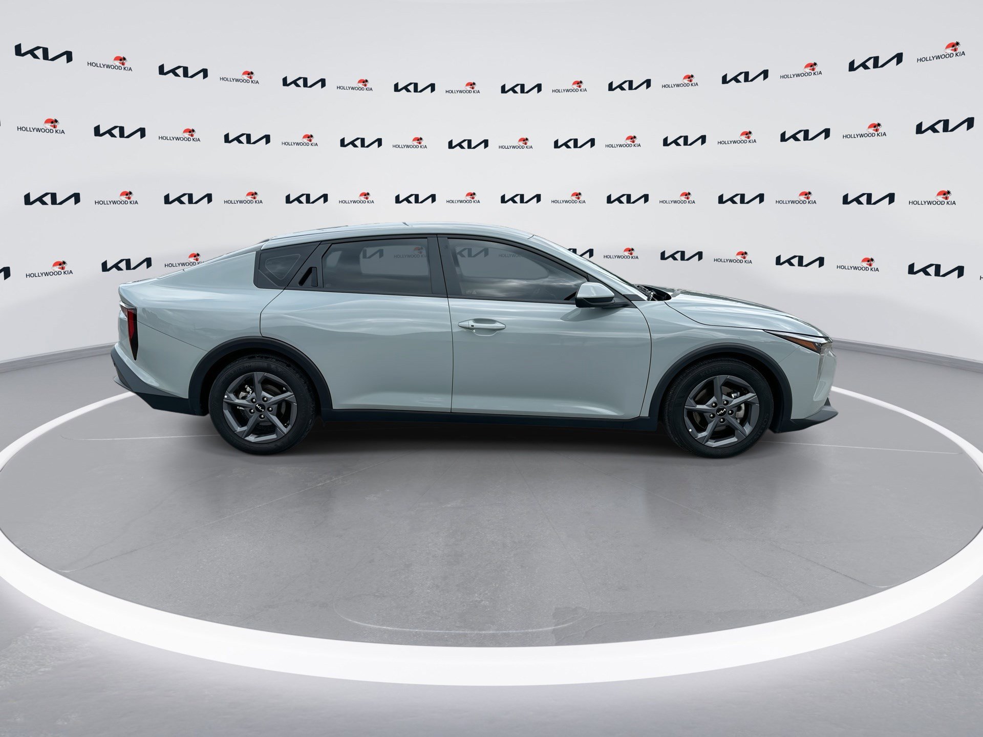 Used 2025 Kia K4 LXS image 9