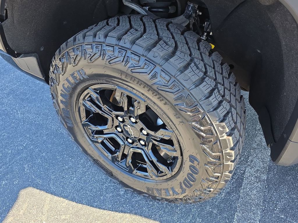 Certified 2022 Chevrolet Silverado 1500 ZR2 w/ Technology Package image 34