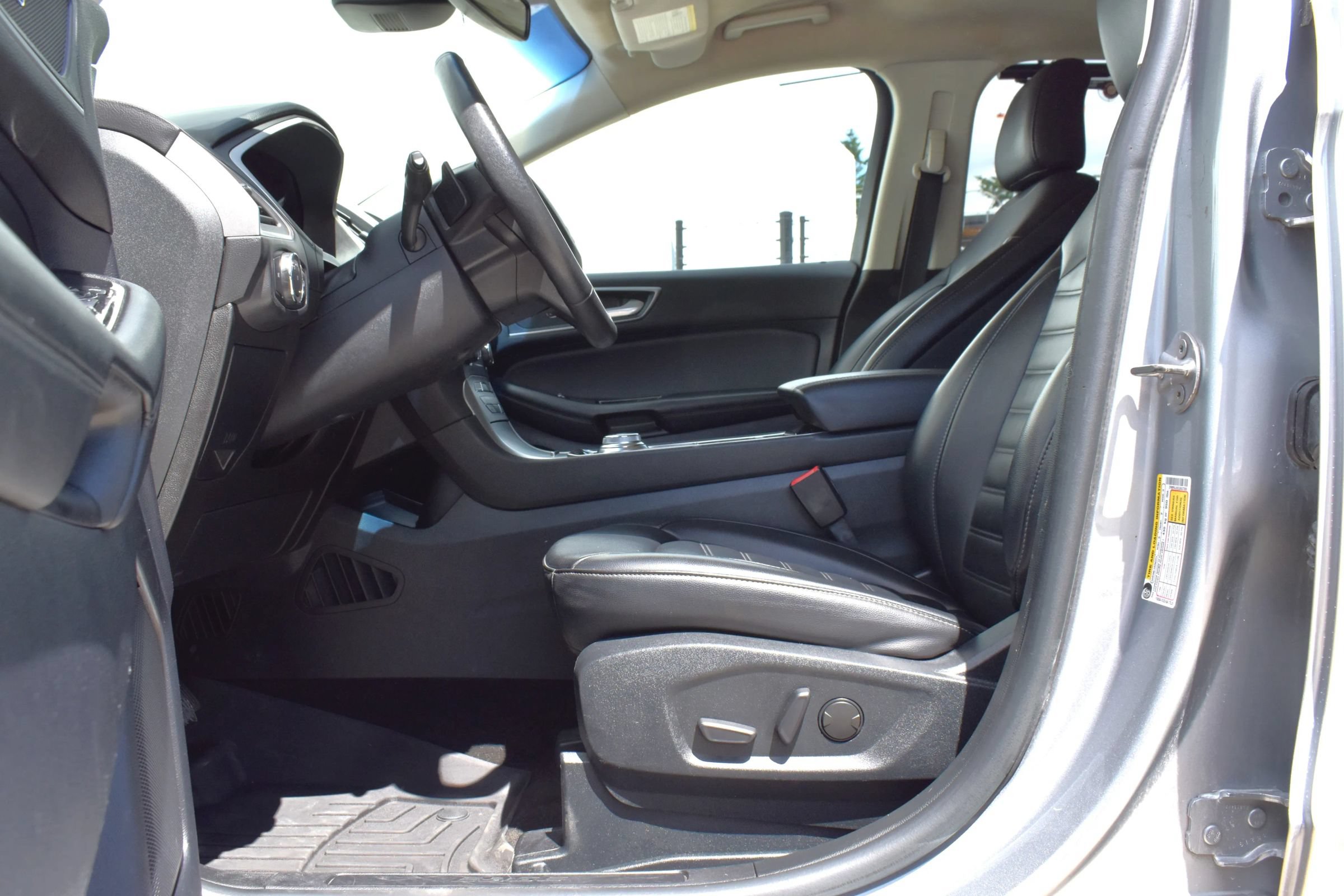 Used 2020 Ford Edge SEL AWD/4WD image 43
