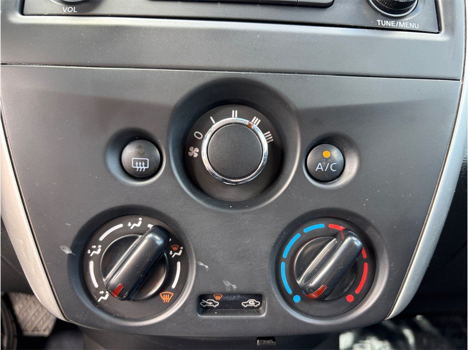 Used 2016 Nissan Versa SV FWD image 22