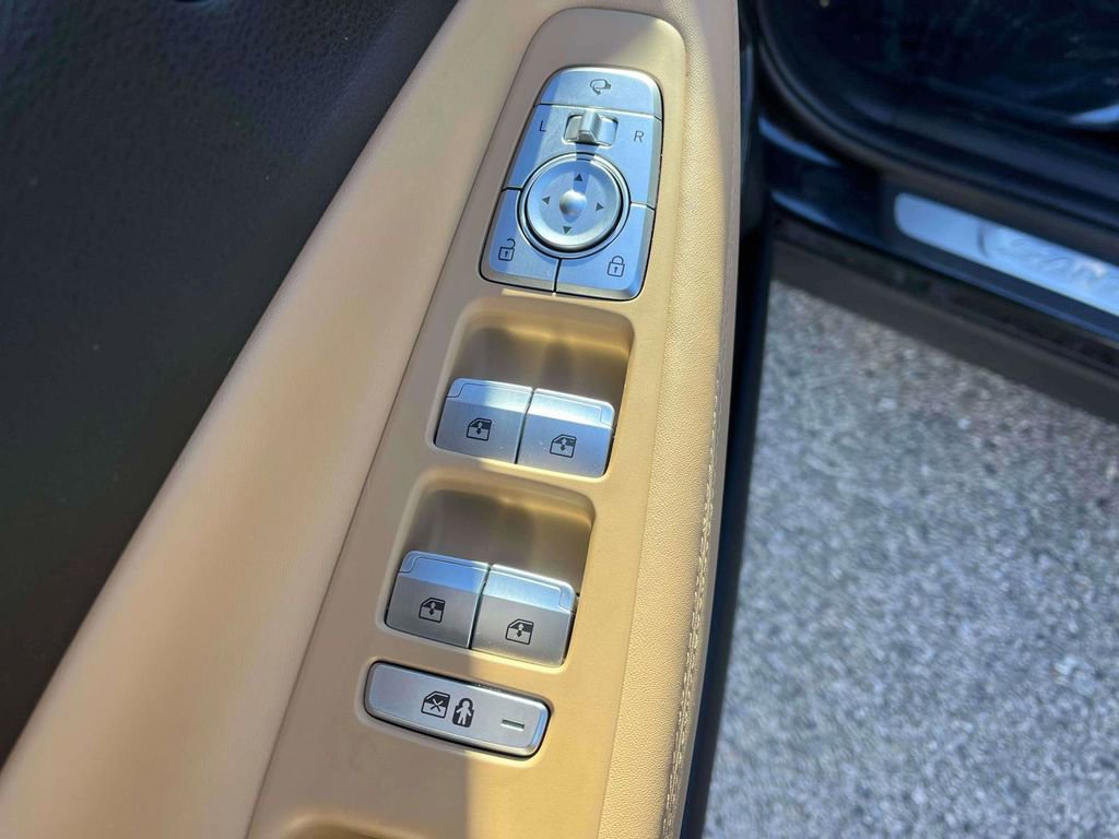 Used 2023 Hyundai Santa Fe Calligraphy image 14