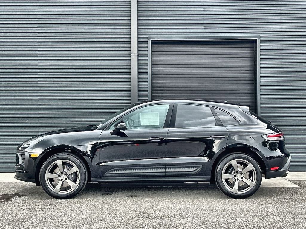 Certified 2026 Porsche Macan AWD/4WD image 2