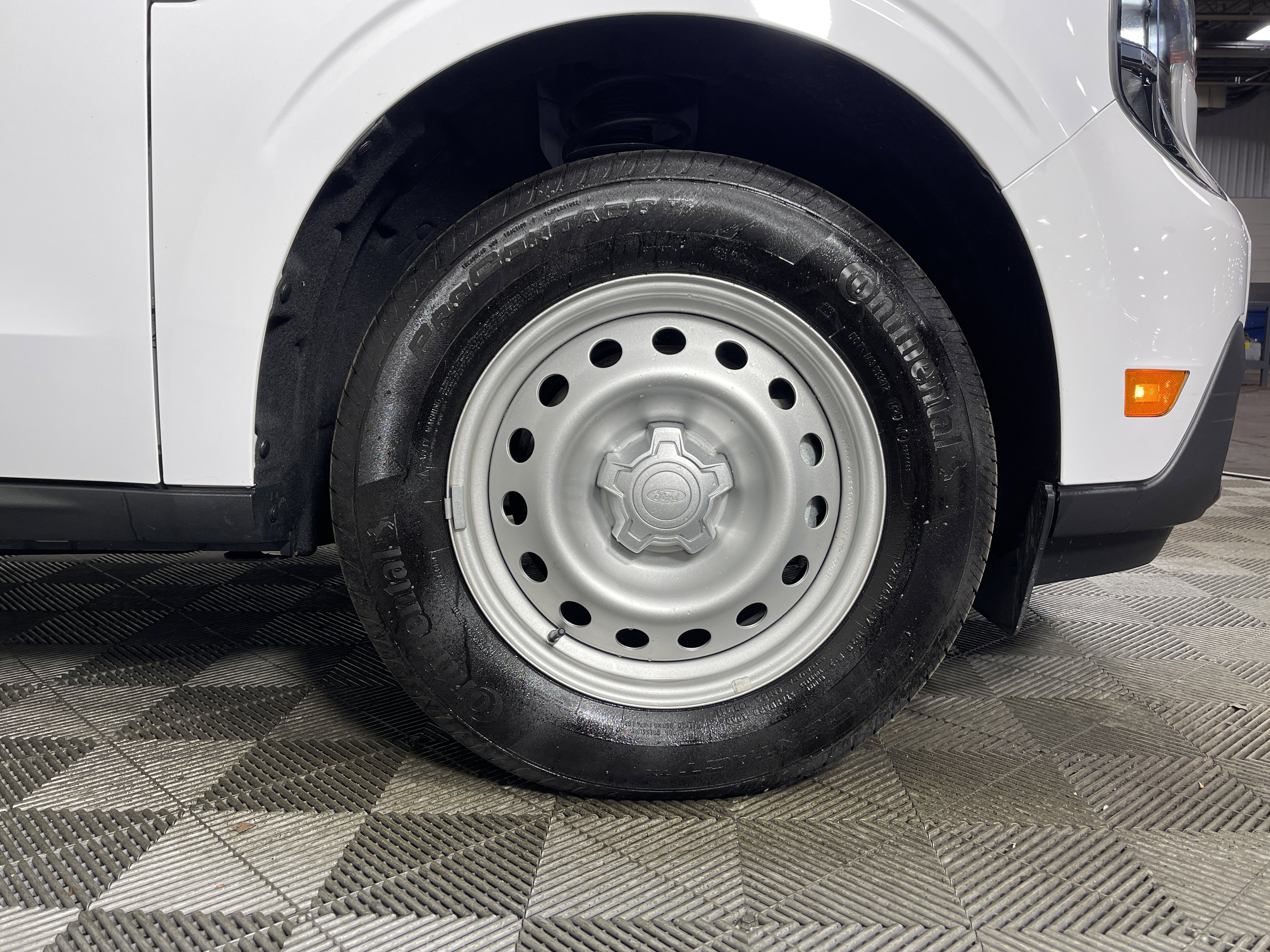 Used 2025 Ford Maverick XLT w/ Equipment Group 302A image 9