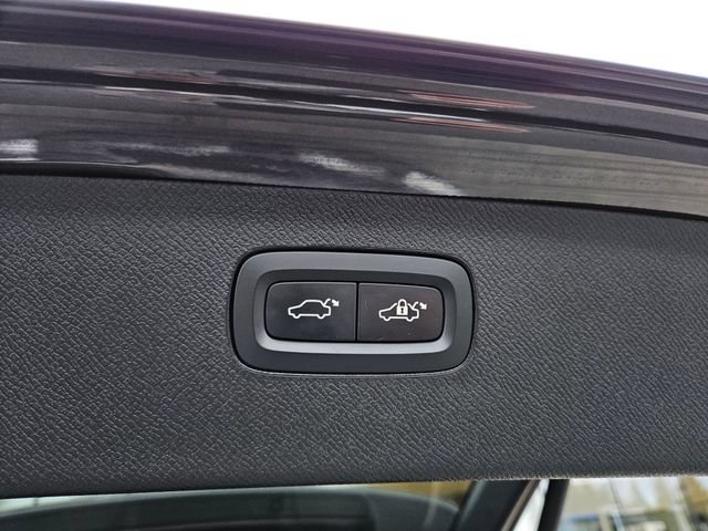 Certified 2024 Volvo XC90 T8 Plus w/ Protection Package Premier AWD/4WD image 12