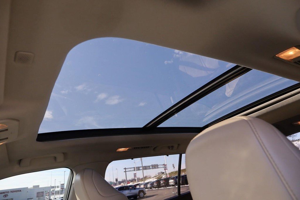 Used 2021 Toyota Highlander Platinum image 9