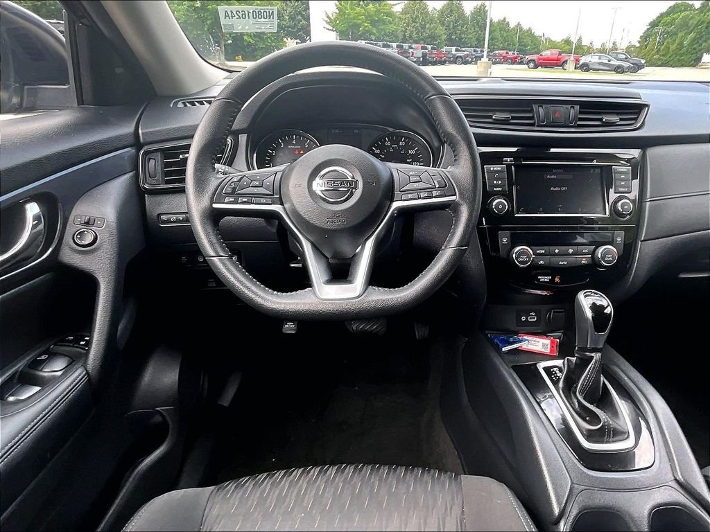 Used 2019 Nissan Rogue SV AWD/4WD image 17