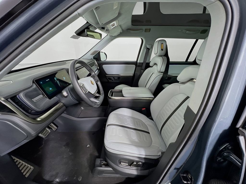 Used 2023 Rivian R1S Adventure image 18