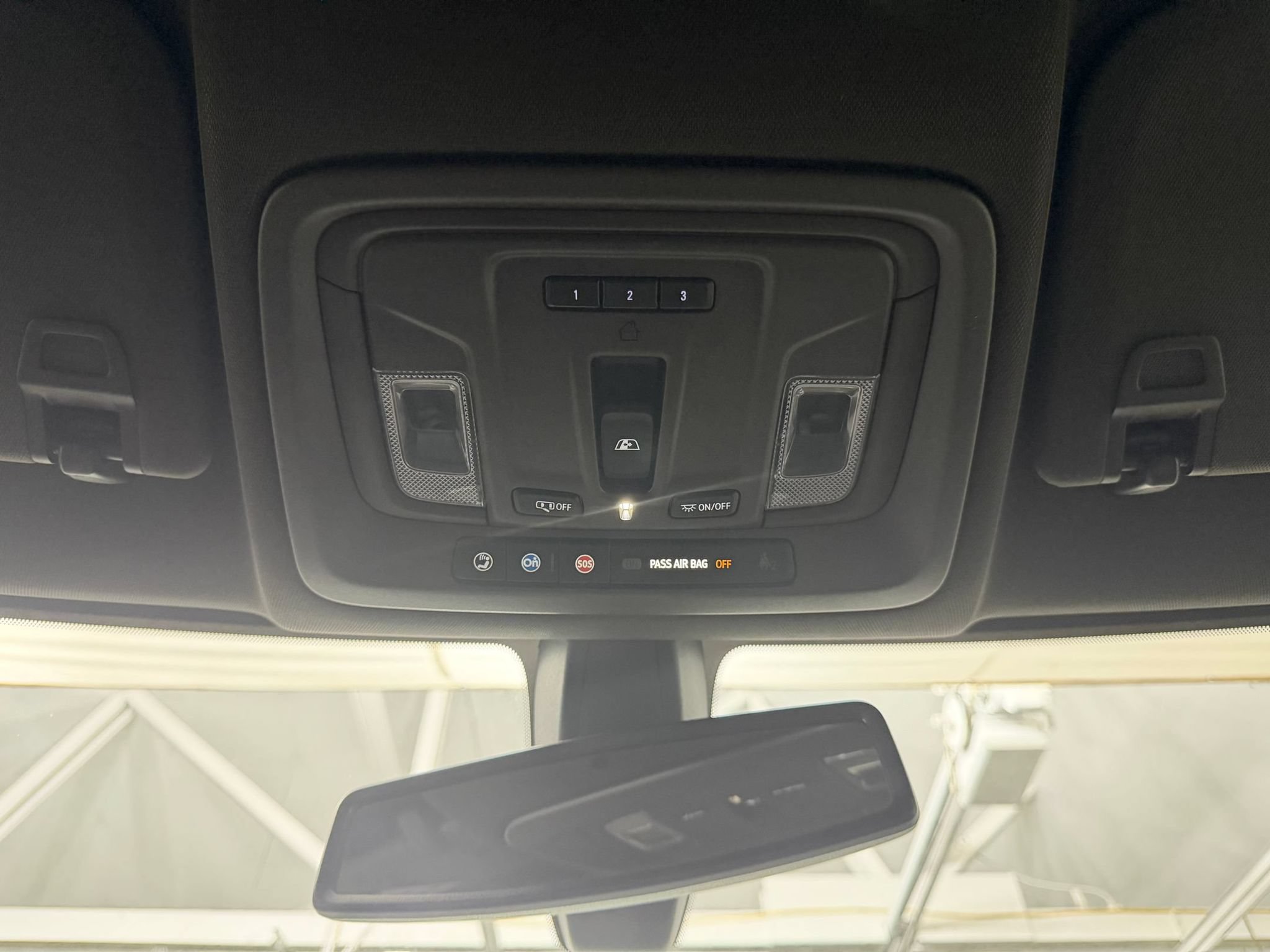 Used 2021 Chevrolet Silverado 1500 LT AWD/4WD image 31