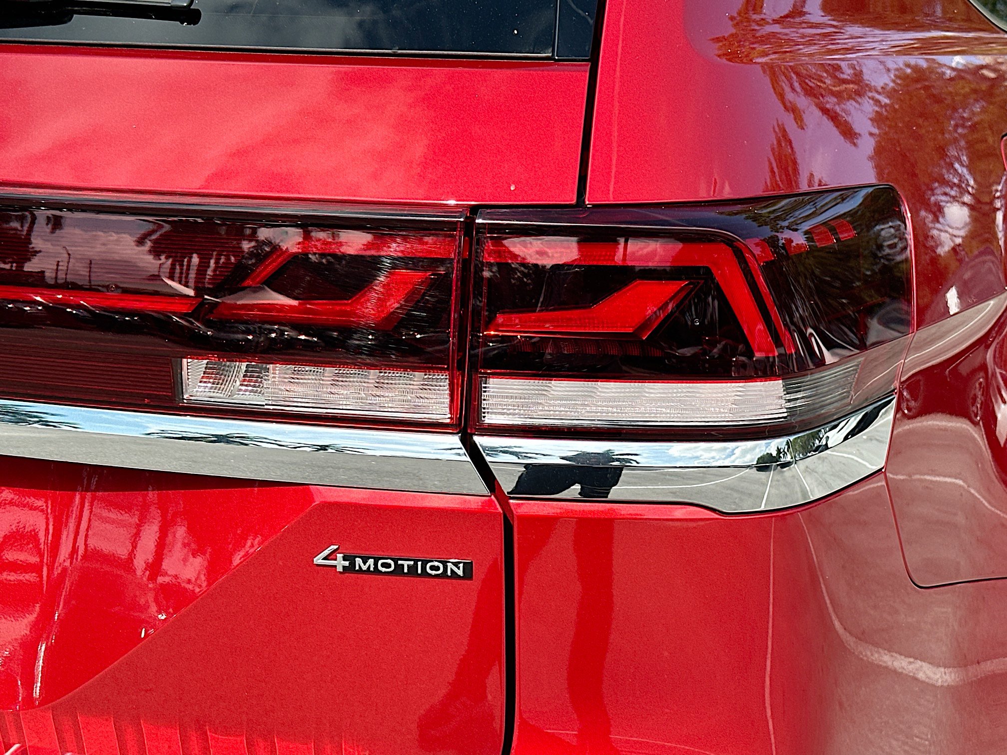 Used 2024 Volkswagen Atlas SEL Premium R-Line image 30