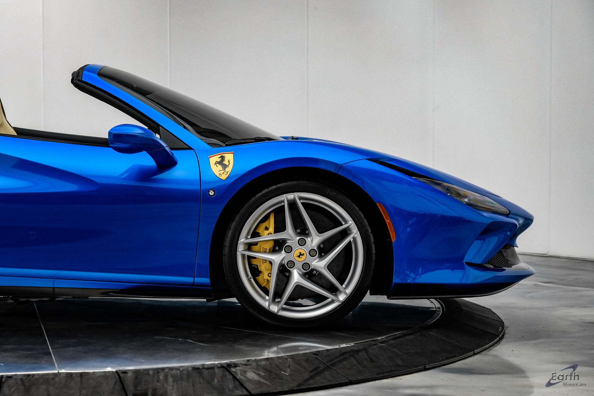 Used 2023 Ferrari F8 Tributo RWD image 30