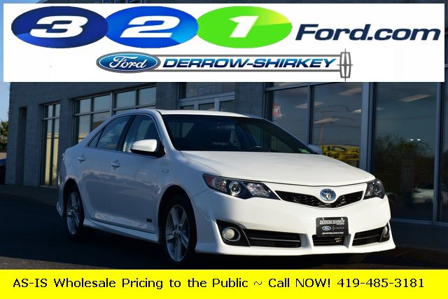 Used 2014 Toyota Camry SE w/ Moonroof Package