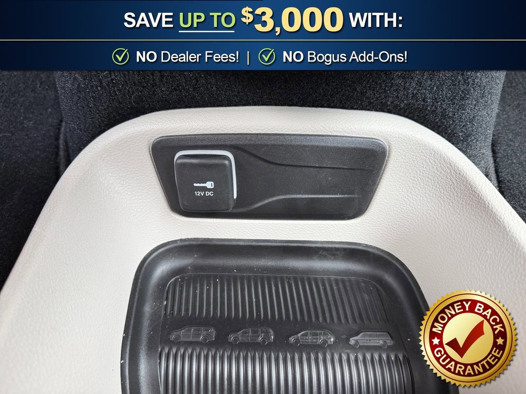 Used 2024 Chrysler Pacifica Touring-L image 29