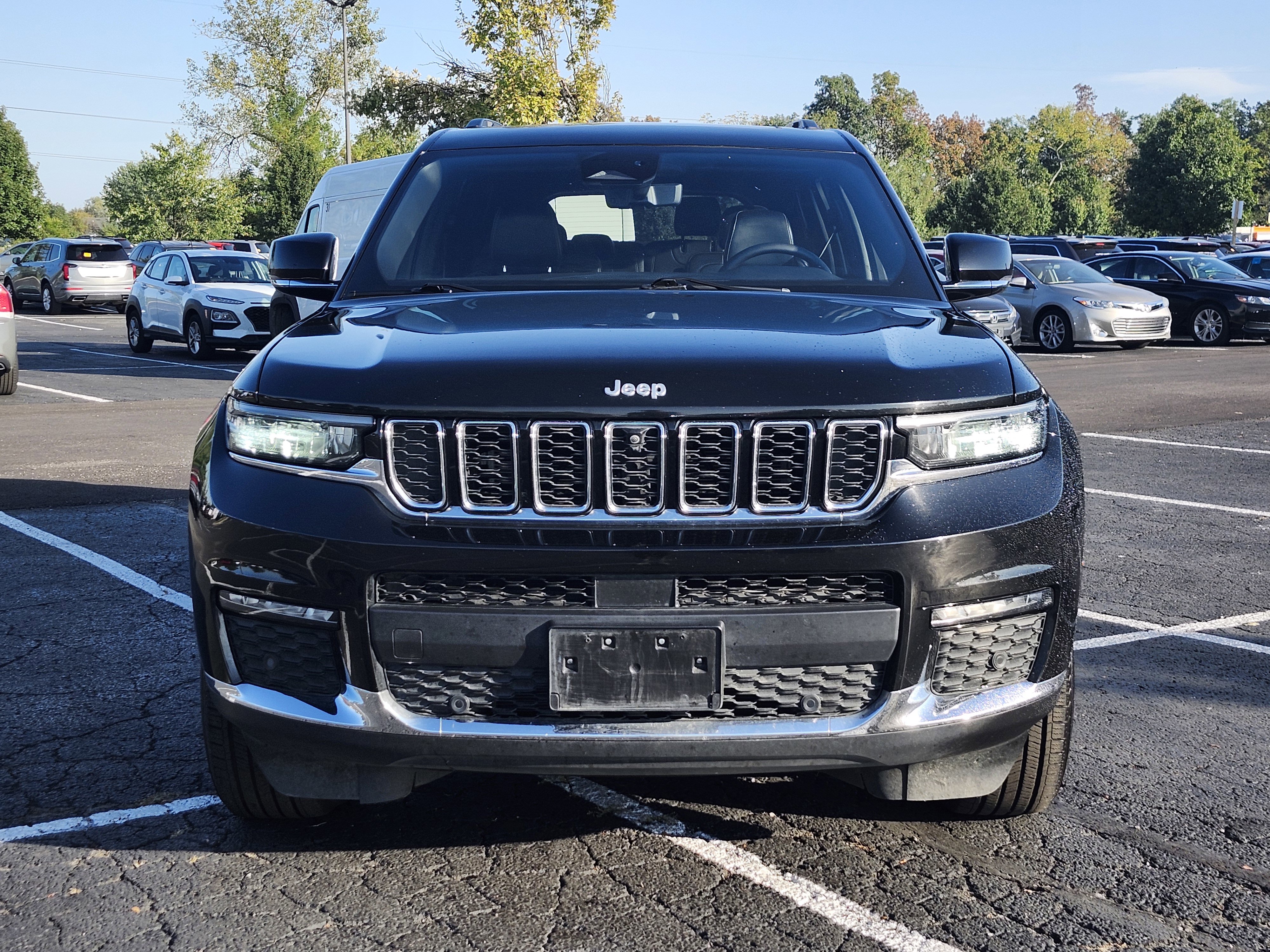 Used 2024 Jeep Grand Cherokee L Limited w/ Luxury Tech Group II image 3