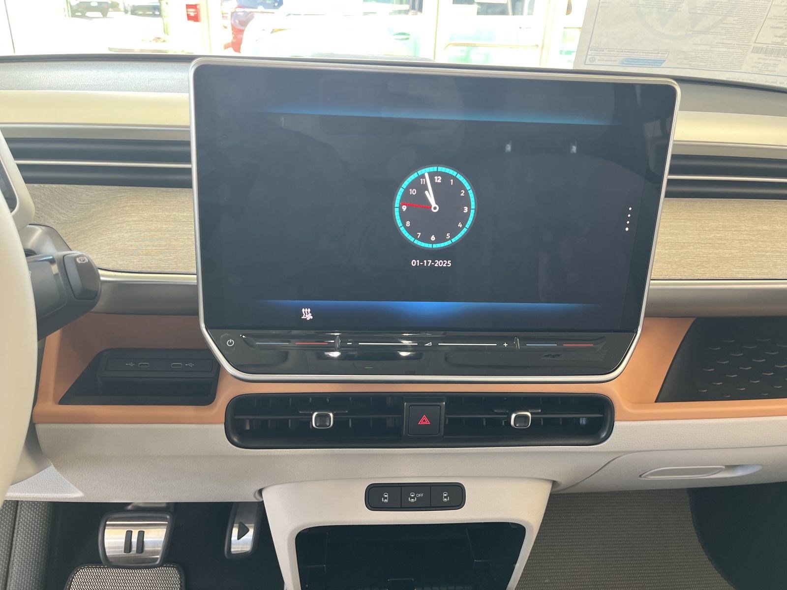 New 2025 Volkswagen ID. Buzz 1st Edition image 12