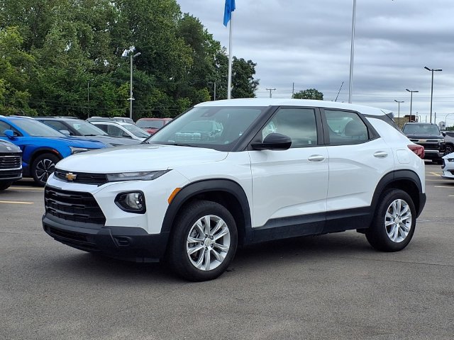 Used 2023 Chevrolet TrailBlazer LS AWD/4WD image 1