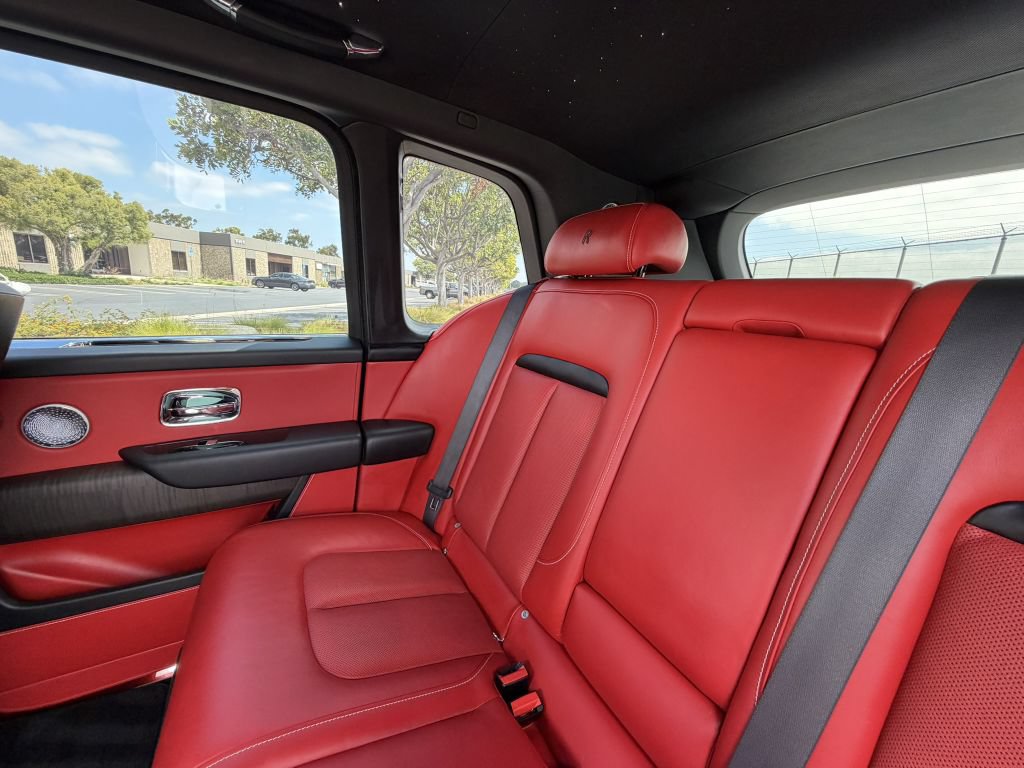 Used 2021 Rolls-Royce Cullinan AWD/4WD image 29