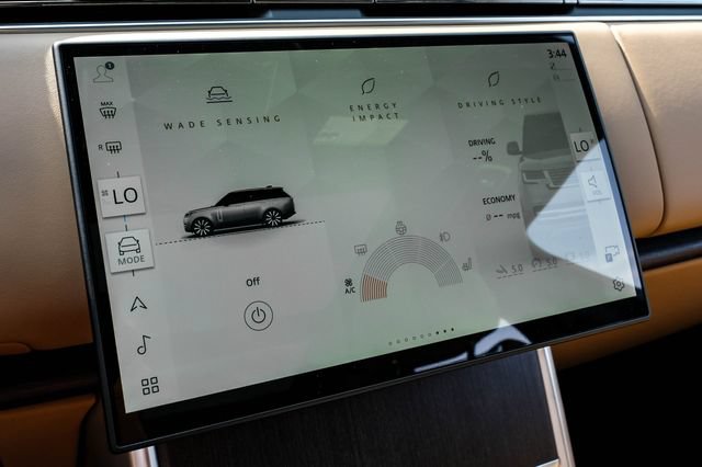 New 2026 Land Rover Range Rover SE AWD/4WD image 35