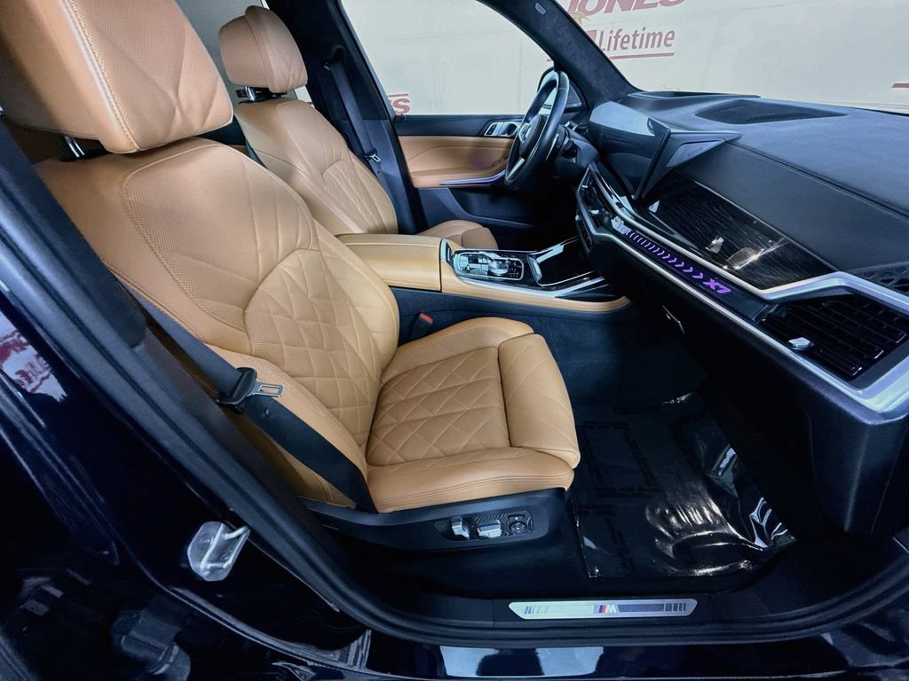 Used 2023 BMW X7 xDrive40i w/ Executive Package AWD/4WD image 33