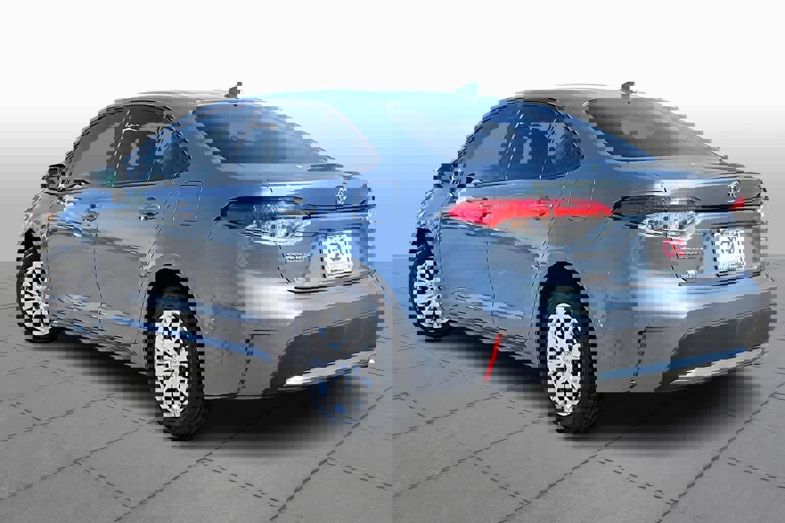 Used 2022 Toyota Corolla LE image 12