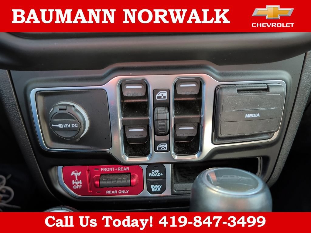 Used 2023 Jeep Gladiator Rubicon w/ Cold Weather Group AWD/4WD image 30