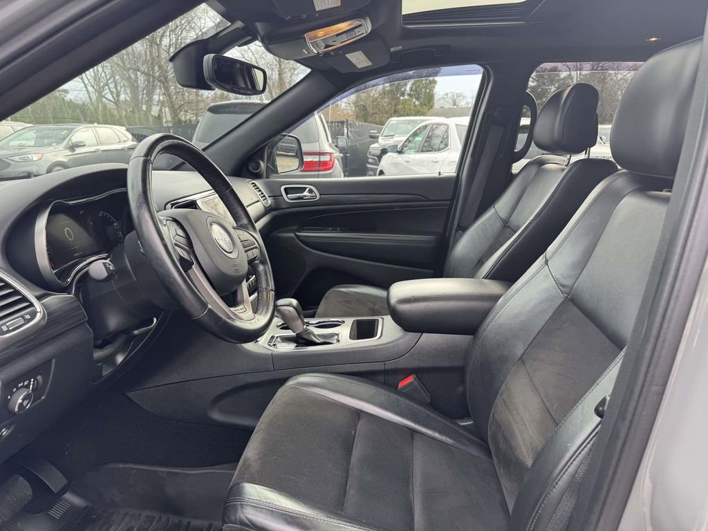 Used 2020 Jeep Grand Cherokee Altitude image 13