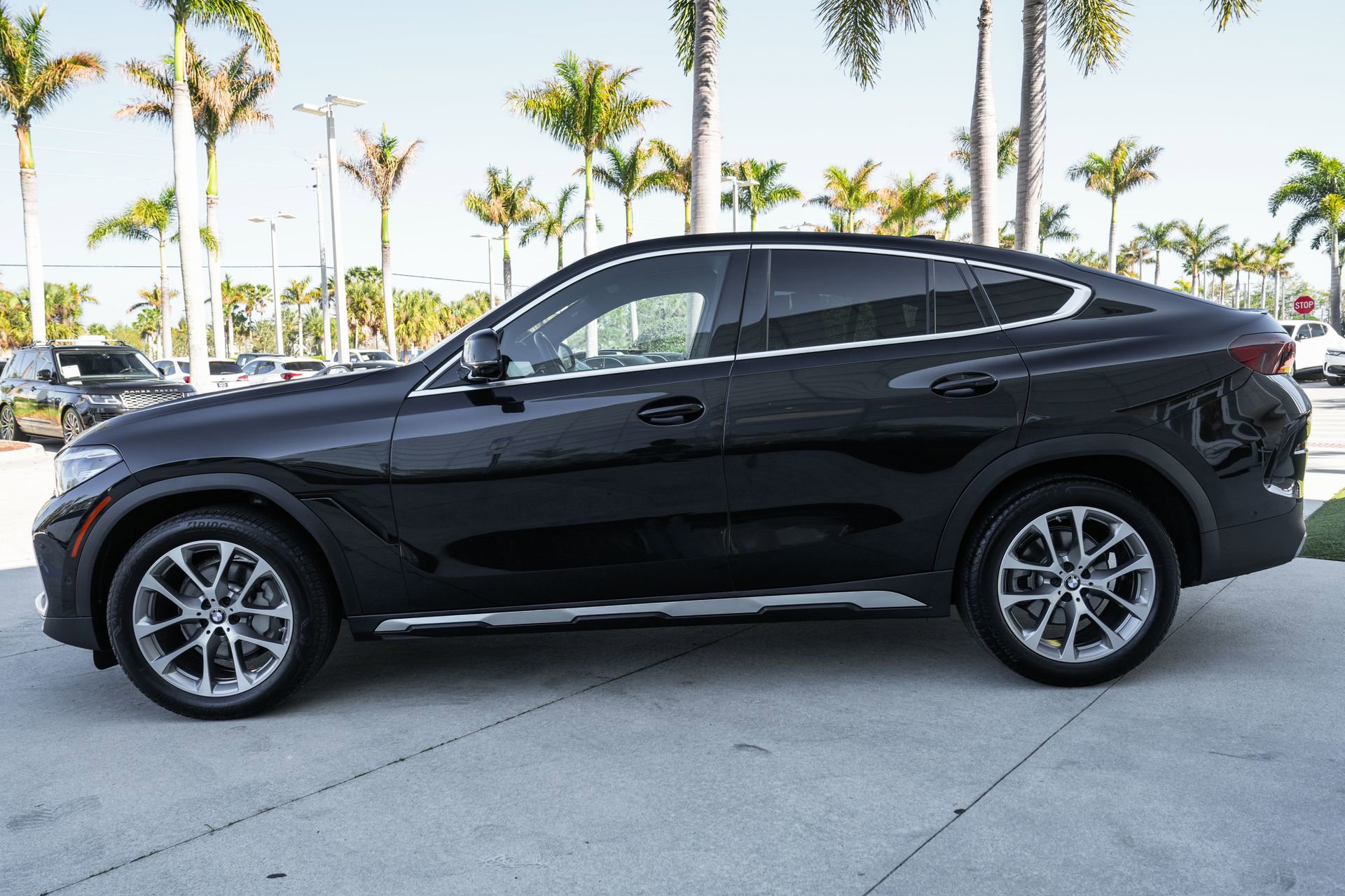 Used 2023 BMW X6 xDrive40i w/ Climate Comfort Package image 23