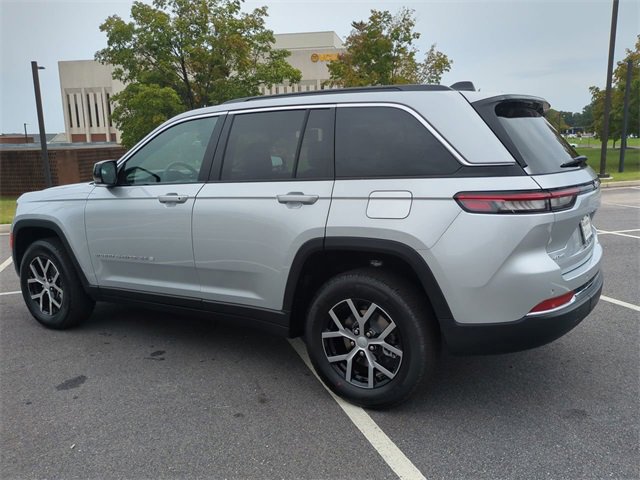 New 2025 Jeep Grand Cherokee Limited w/ Trailer Tow Package image 6