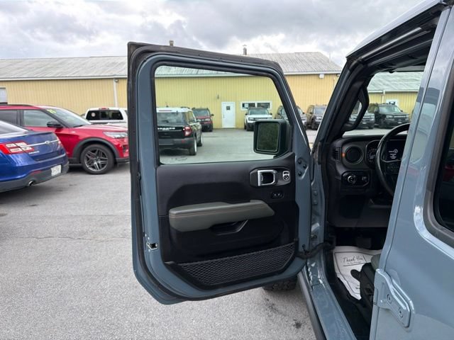 Used 2024 Jeep Gladiator Mojave AWD/4WD image 13
