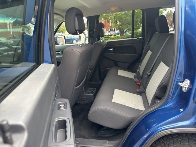 Used 2010 Jeep Liberty Sport w/ Popular Equipment Group AWD/4WD image 14