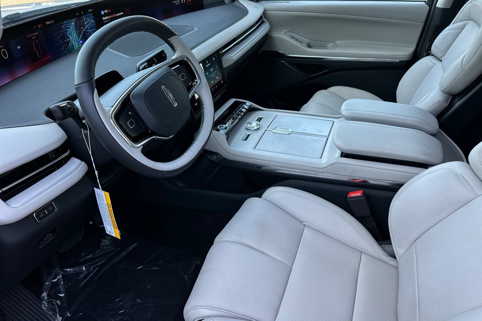 New 2026 Lincoln Navigator Reserve AWD/4WD image 9