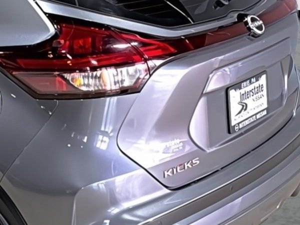 Used 2024 Nissan Kicks S FWD image 10