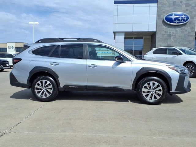Certified 2025 Subaru Outback Premium image 2