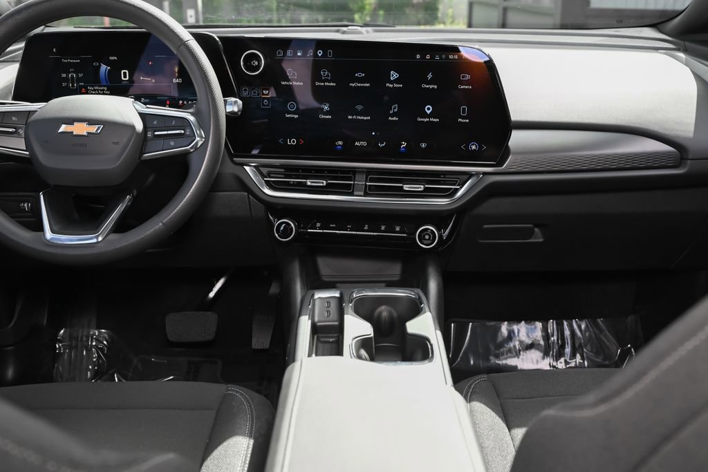 Used 2026 Chevrolet Equinox EV LT w/ LPO, Blackout Package FWD image 26
