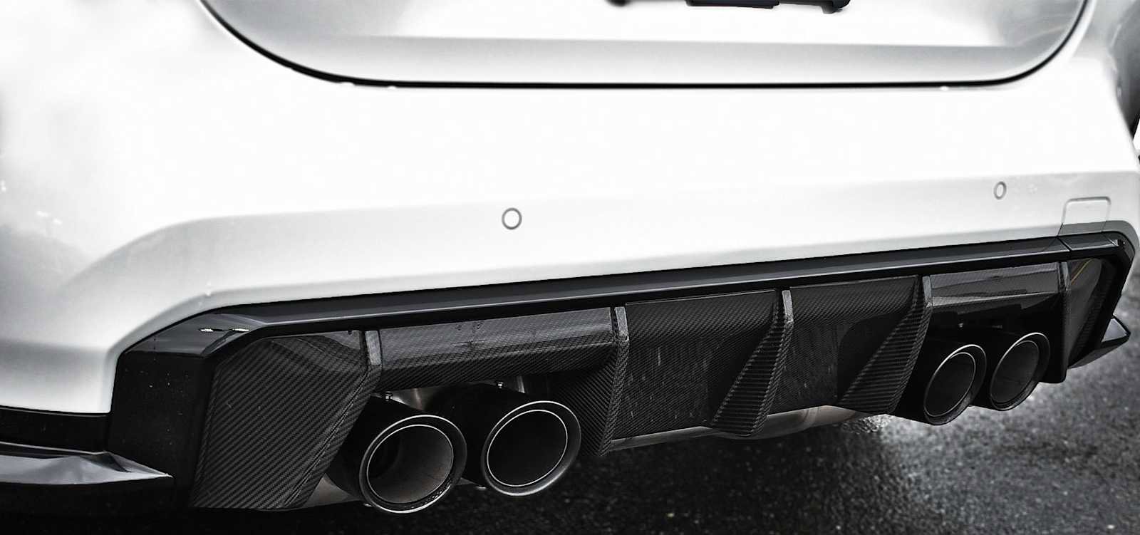 Used 2023 BMW M4 xDrive Competition w/ M Carbon Exterior Package image 14